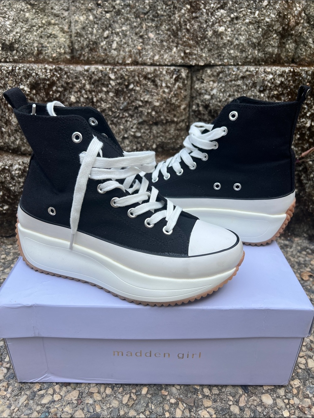 New Madden Girl Black and White Winnona Platform High-Top Sneakers